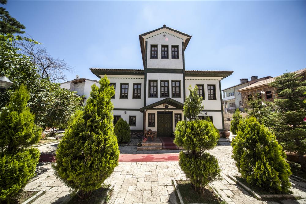 Yeşil Konak-2 (Ahmet Hüdai Evi).jpg