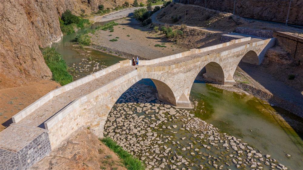 Divriği - Kız Köprüsü (2).jpg