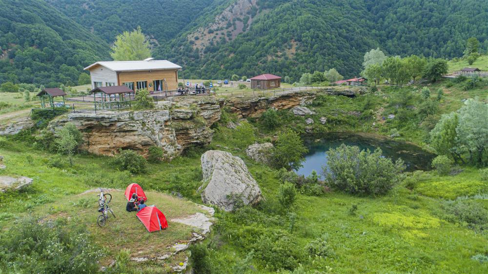 Doğanşar - Dipsiz Göl (1).jpg